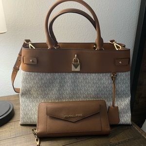 MK purse and wallet